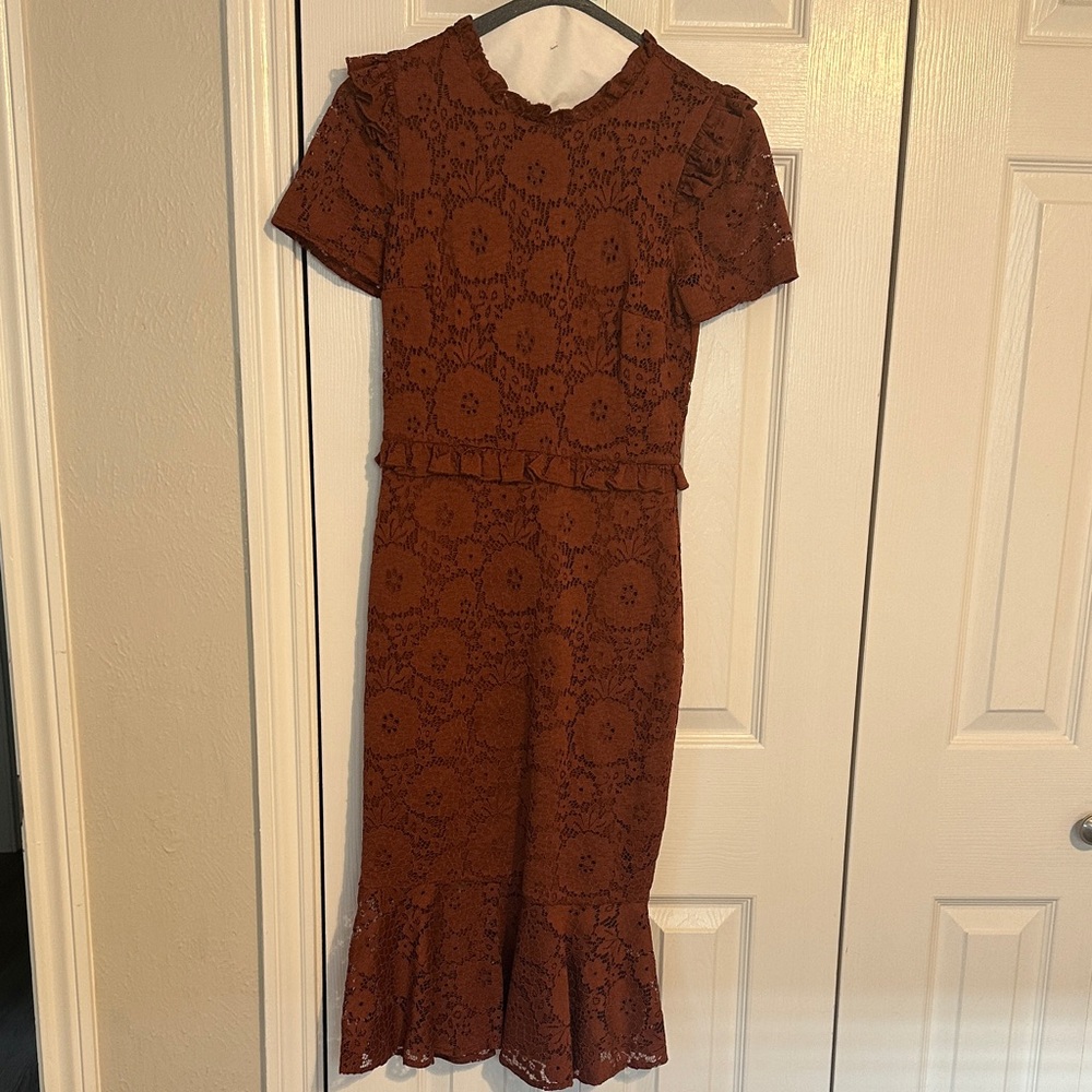 ALI & JAY Rust Lace Midi Dress